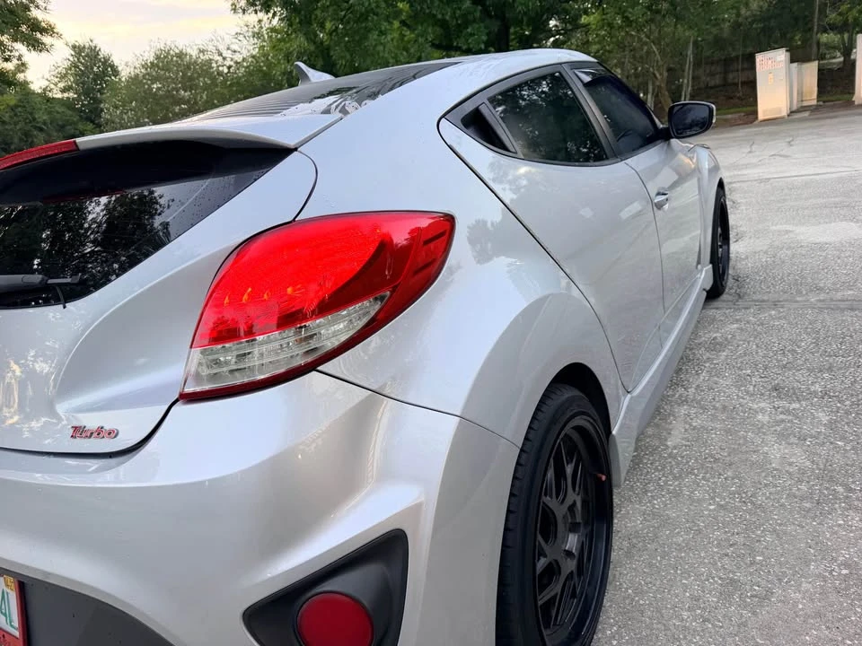 2013 Hyundai Veloster - Image 10 of 20