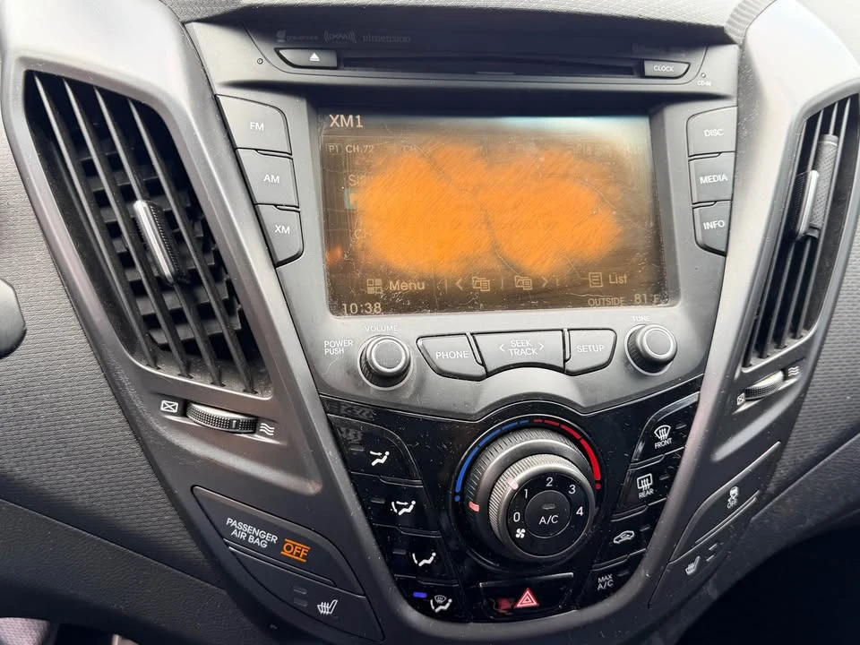 2013 Hyundai Veloster - Image 19 of 20
