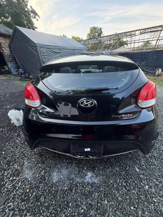 2013 Hyundai Veloster - Image 5 of 11