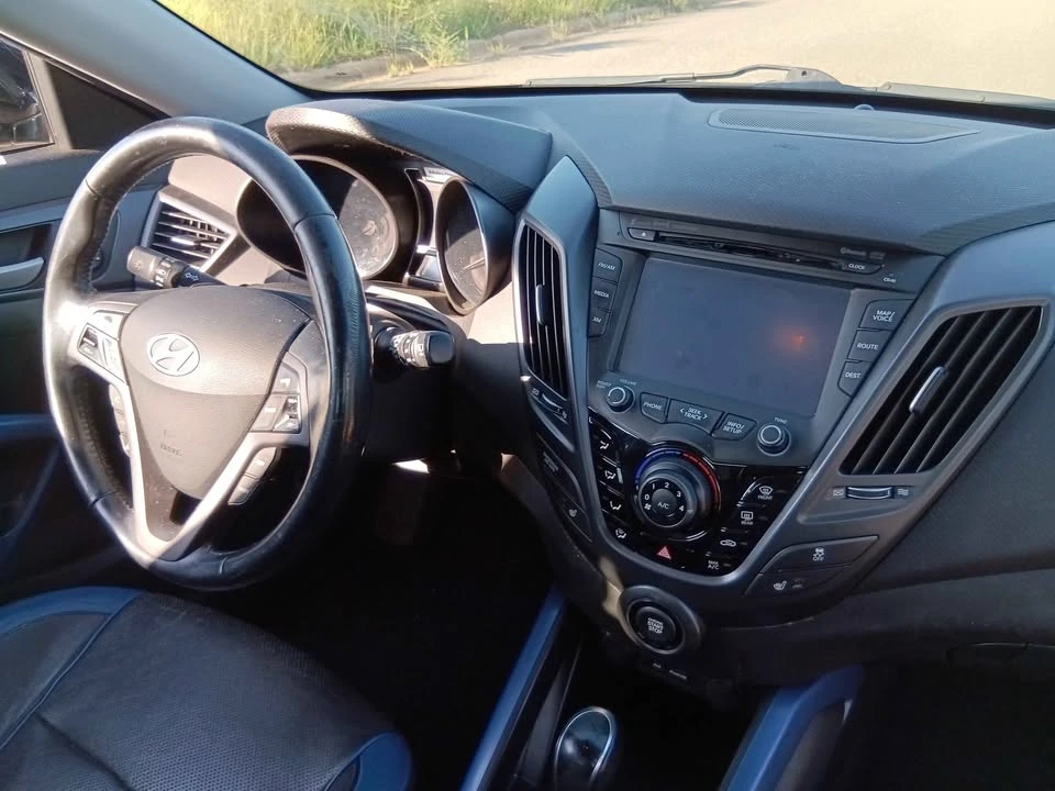 2013 Hyundai Veloster - Image 14 of 19