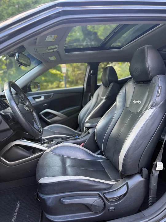 2013 Hyundai Veloster - Image 8 of 11