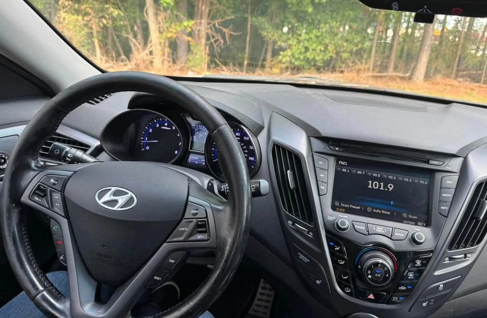 2013 Hyundai Veloster - Image 14 of 14
