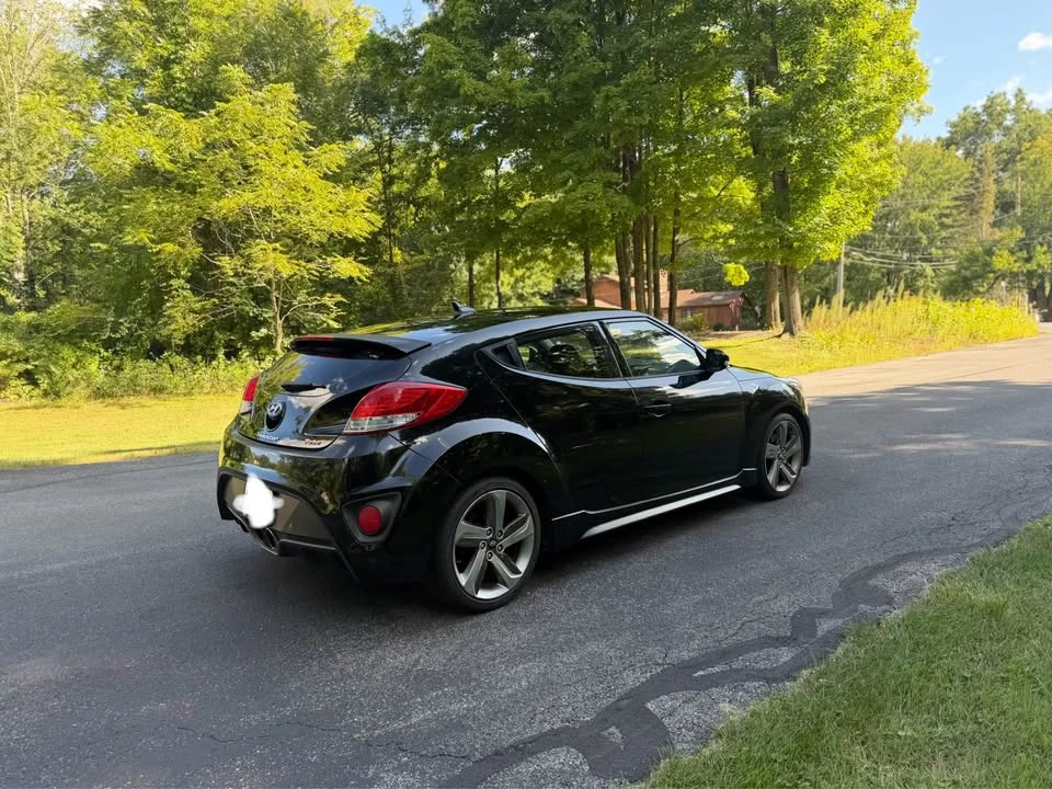 2013 Hyundai Veloster - Image 4 of 11