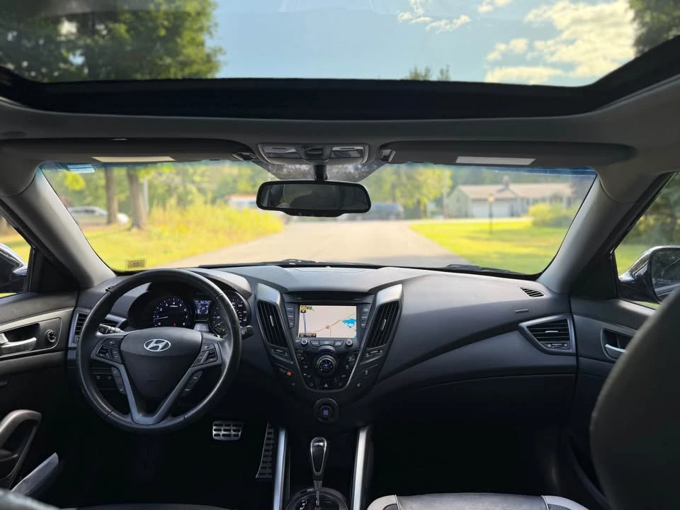 2013 Hyundai Veloster - Image 10 of 11