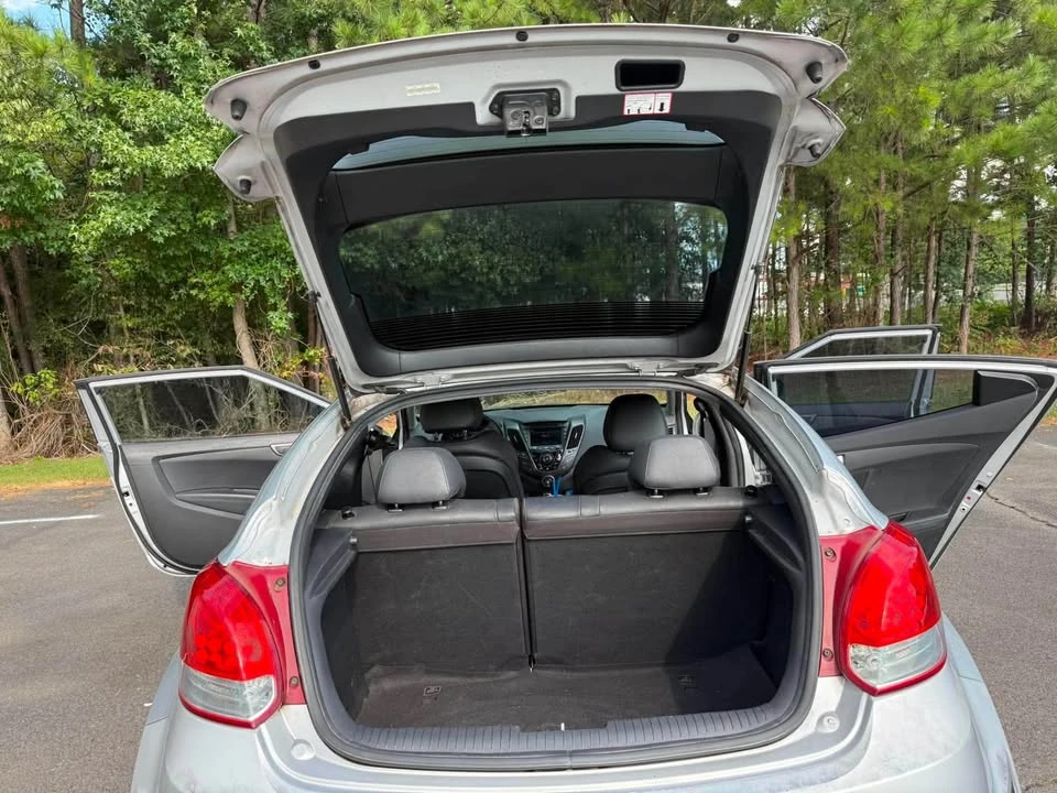 2013 Hyundai Veloster - Image 9 of 14