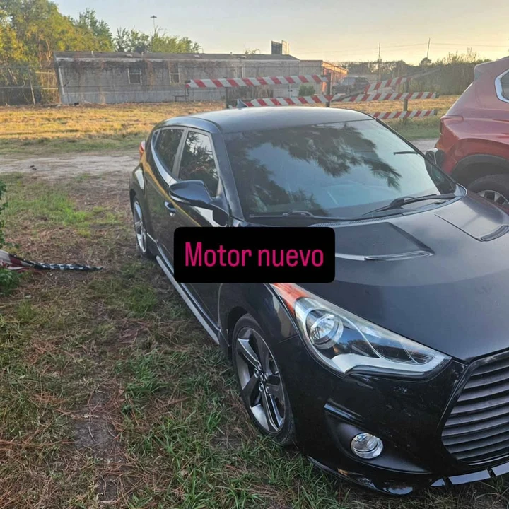2013 Hyundai Veloster - Image 2 of 5