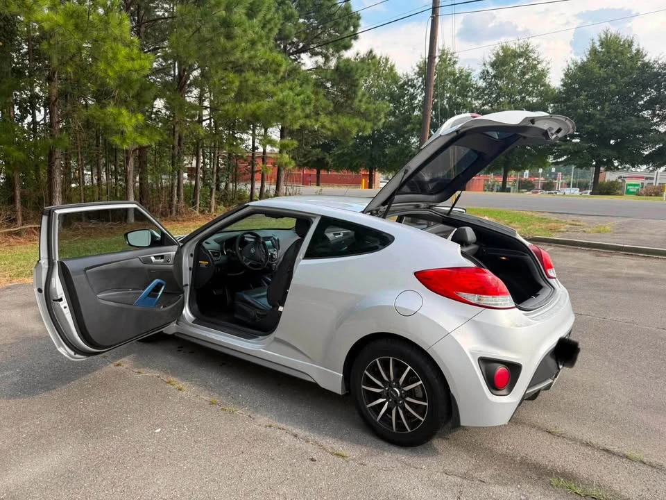 2013 Hyundai Veloster - Image 12 of 14