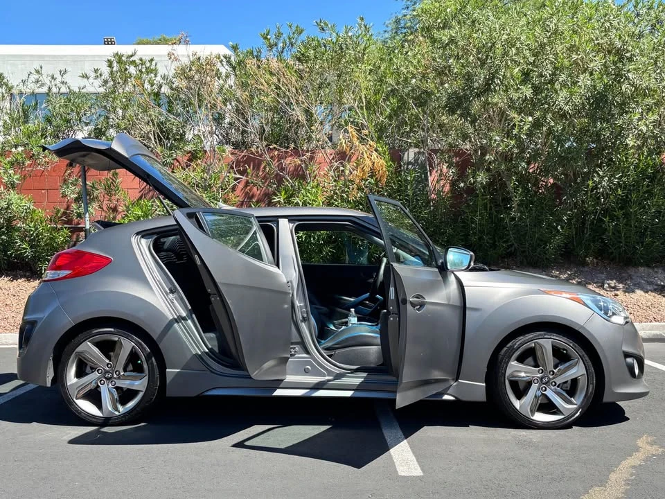 2013 Hyundai Veloster - Image 9 of 17