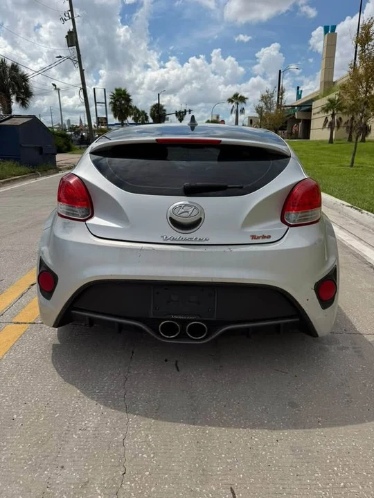 2013 Hyundai Veloster - Image 5 of 11
