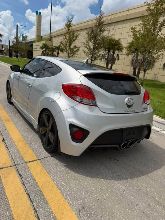 2013 Hyundai Veloster - Image 6 of 11
