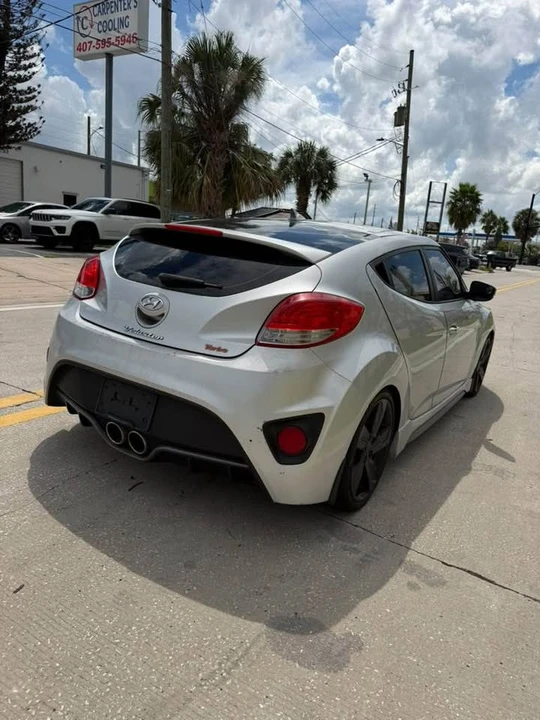 2013 Hyundai Veloster - Image 4 of 11