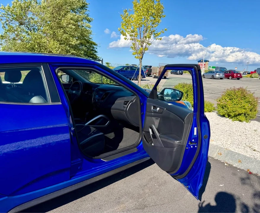 2013 Hyundai Veloster - Image 16 of 20