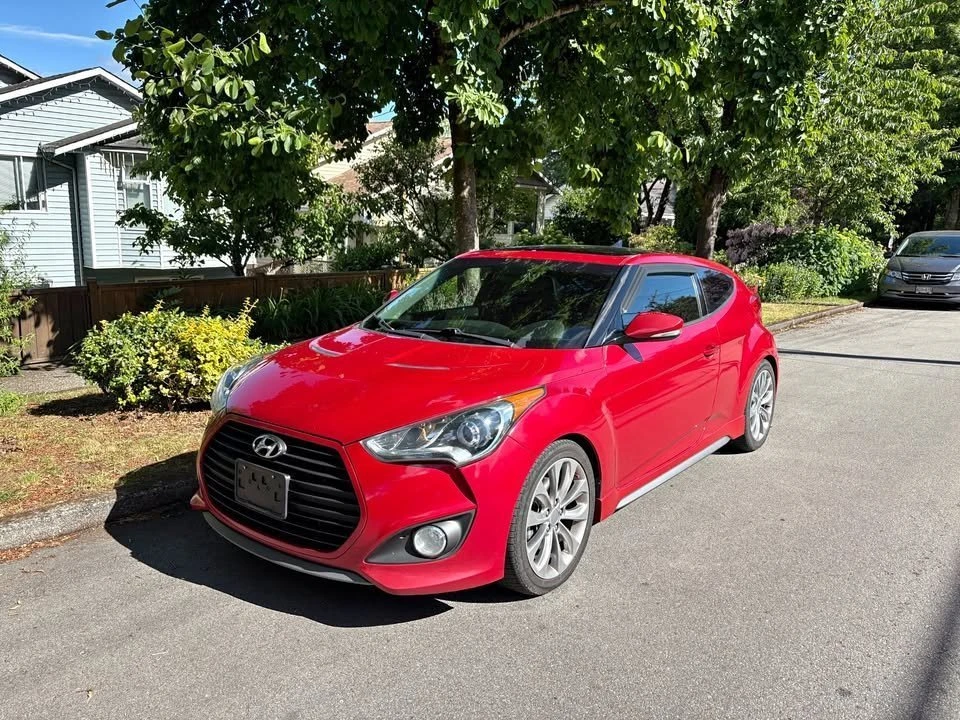 2013 Hyundai Veloster - Image 2 of 18