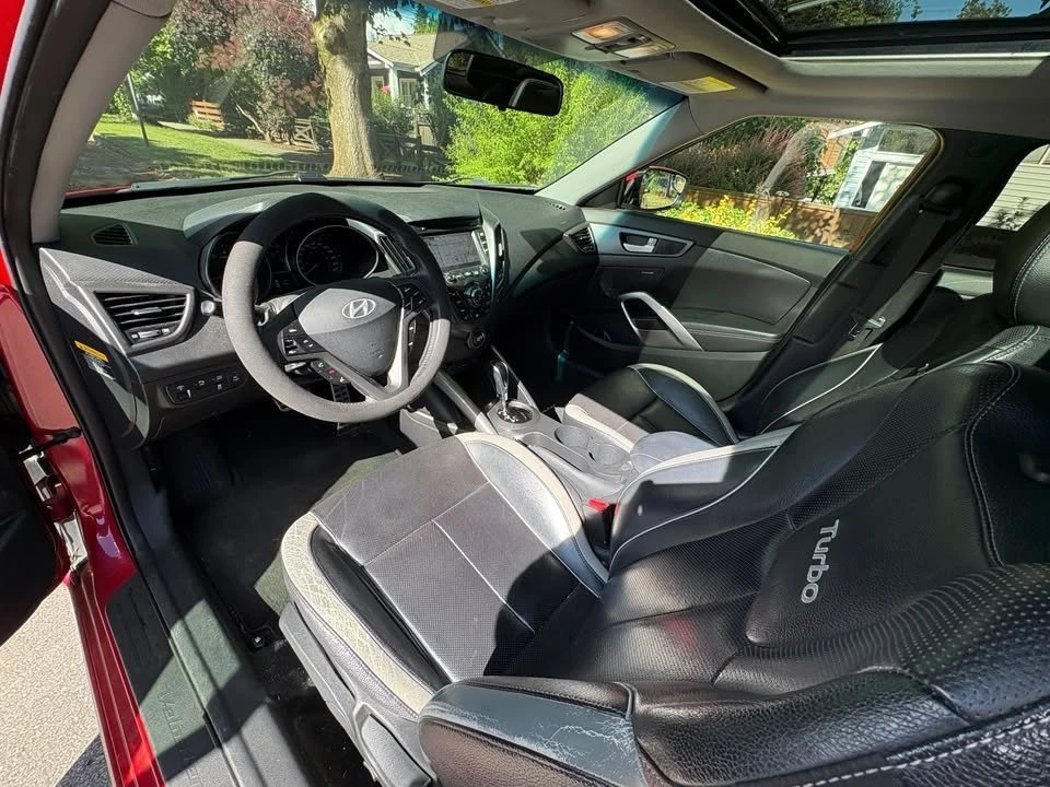 2013 Hyundai Veloster - Image 11 of 18