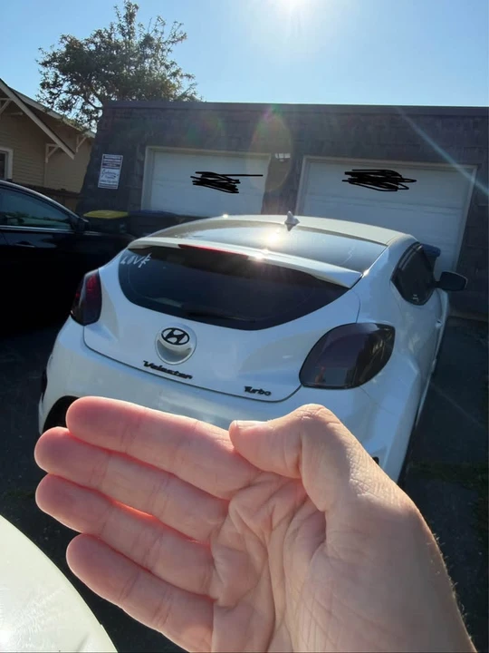 2013 Hyundai Veloster - Image 3 of 8