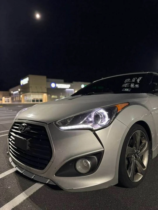 2013 Hyundai Veloster - Image 13 of 14