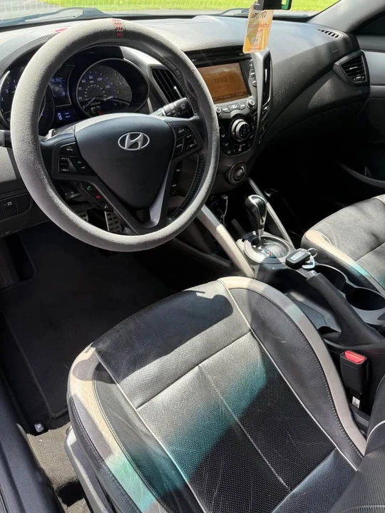 2013 Hyundai Veloster - Image 7 of 11
