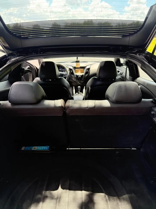 2013 Hyundai Veloster - Image 10 of 11