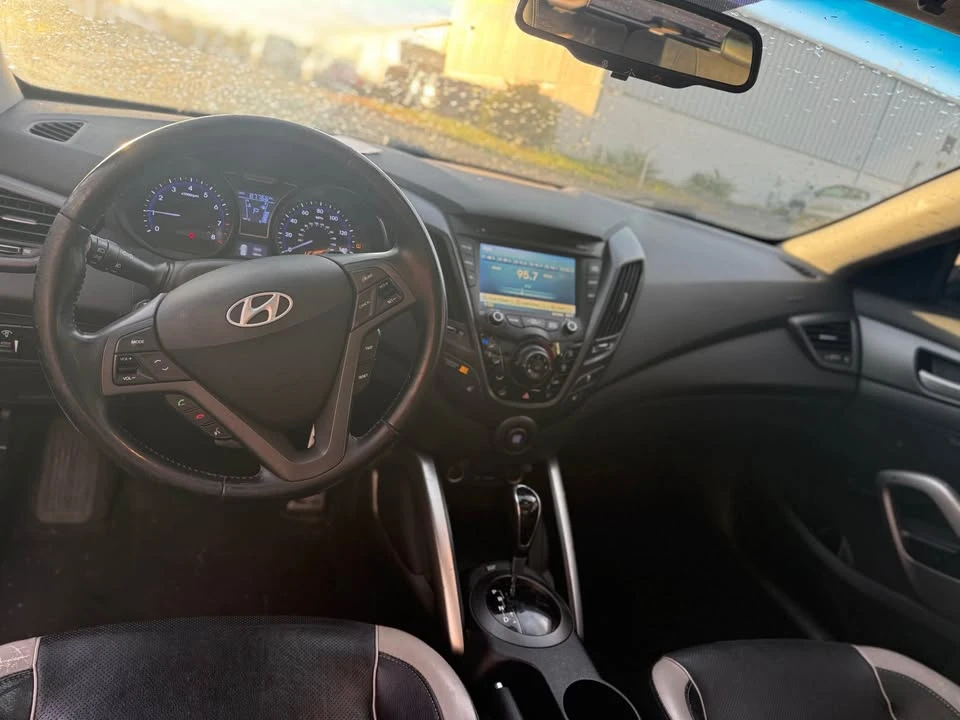 2013 Hyundai Veloster - Image 6 of 6