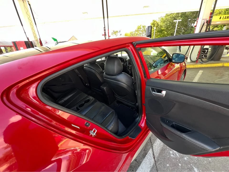 2013 Hyundai Veloster - Image 14 of 20