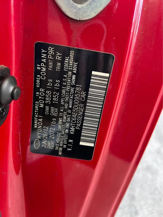 2013 Hyundai Veloster - Image 18 of 20