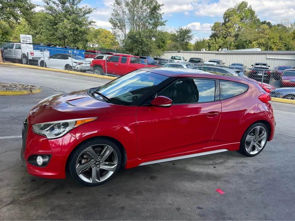 2013 Hyundai Veloster - Image 2 of 20