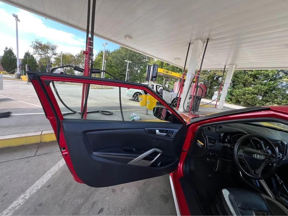 2013 Hyundai Veloster - Image 11 of 20