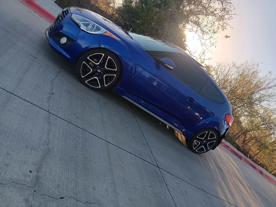 2013 Hyundai Veloster - Image 2 of 4
