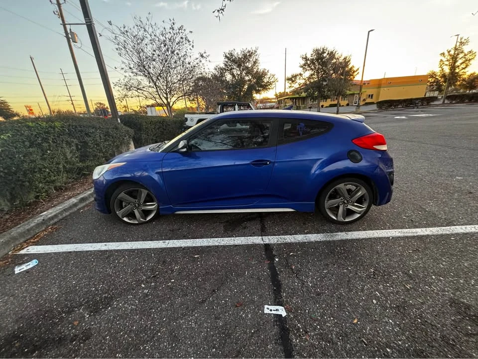 2013 Hyundai Veloster - Image 5 of 8