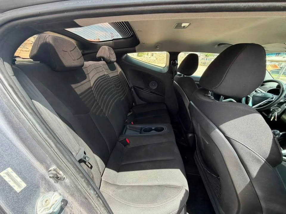 2013 Hyundai Veloster - Image 14 of 20