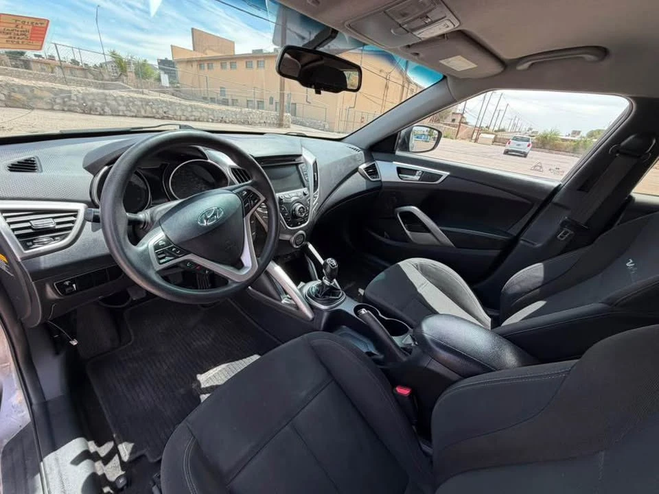 2013 Hyundai Veloster - Image 13 of 20