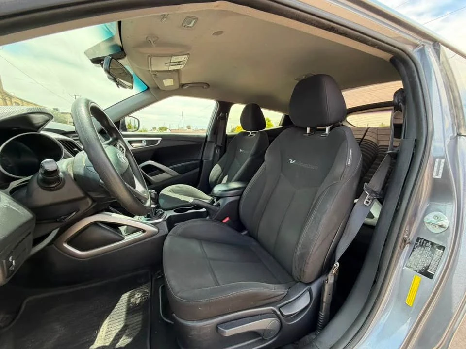2013 Hyundai Veloster - Image 9 of 20