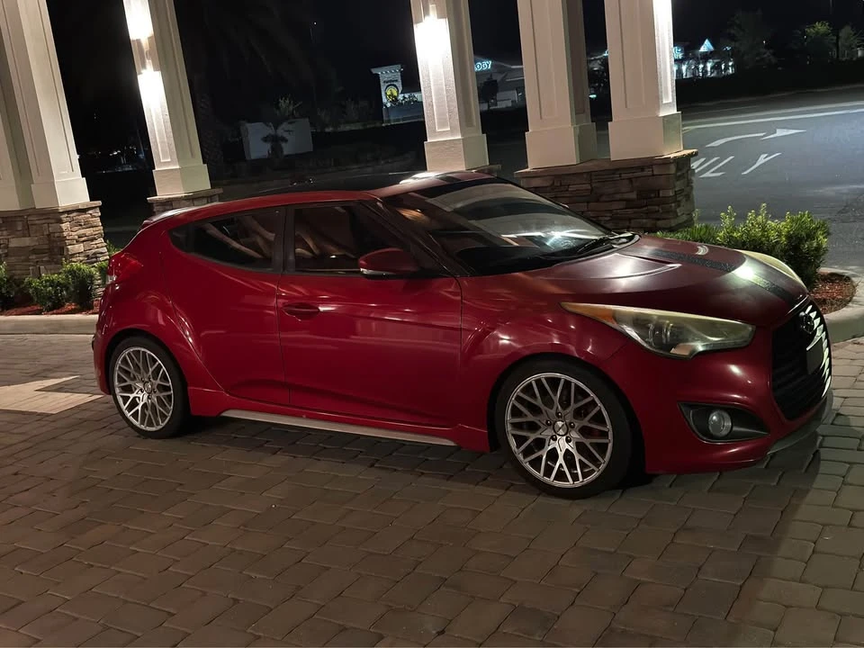 2013 Hyundai Veloster - Image 3 of 9