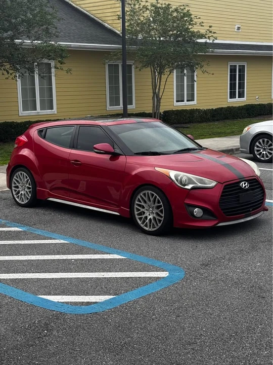 2013 Hyundai Veloster - Image 4 of 9