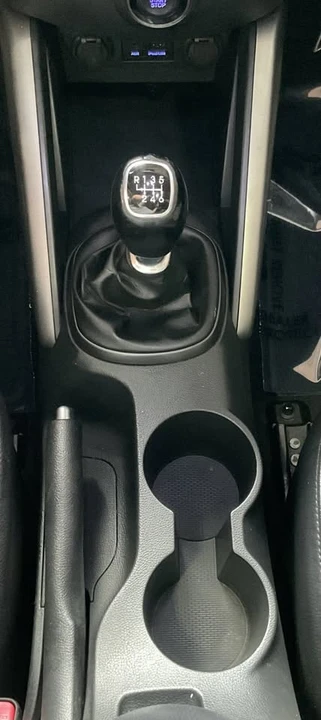 2013 Hyundai Veloster - Image 17 of 19