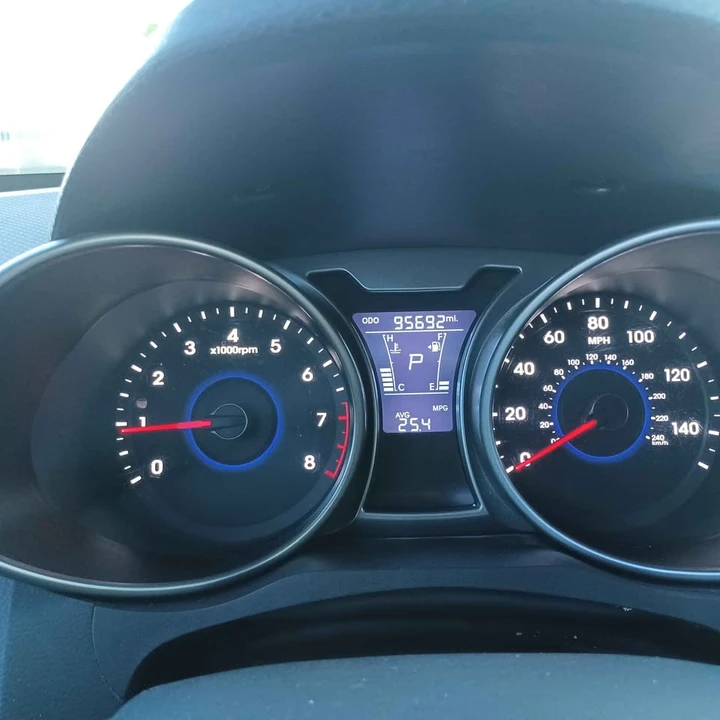 2013 Hyundai Veloster - Image 11 of 15