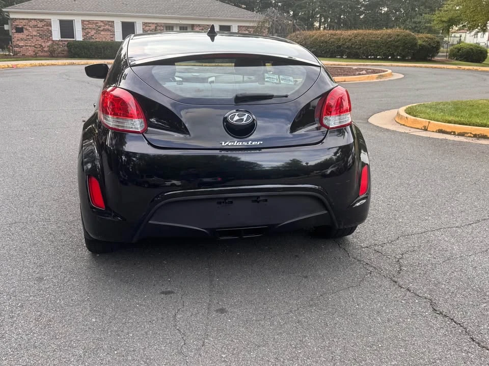 2013 Hyundai Veloster - Image 10 of 13