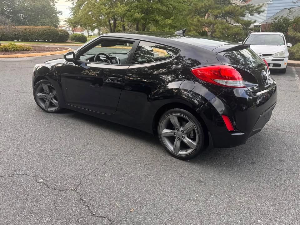 2013 Hyundai Veloster - Image 11 of 13