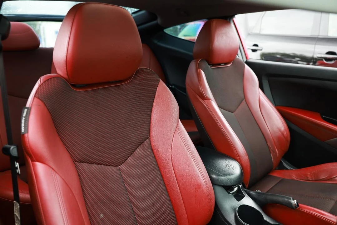 2013 Hyundai Veloster - Image 18 of 31