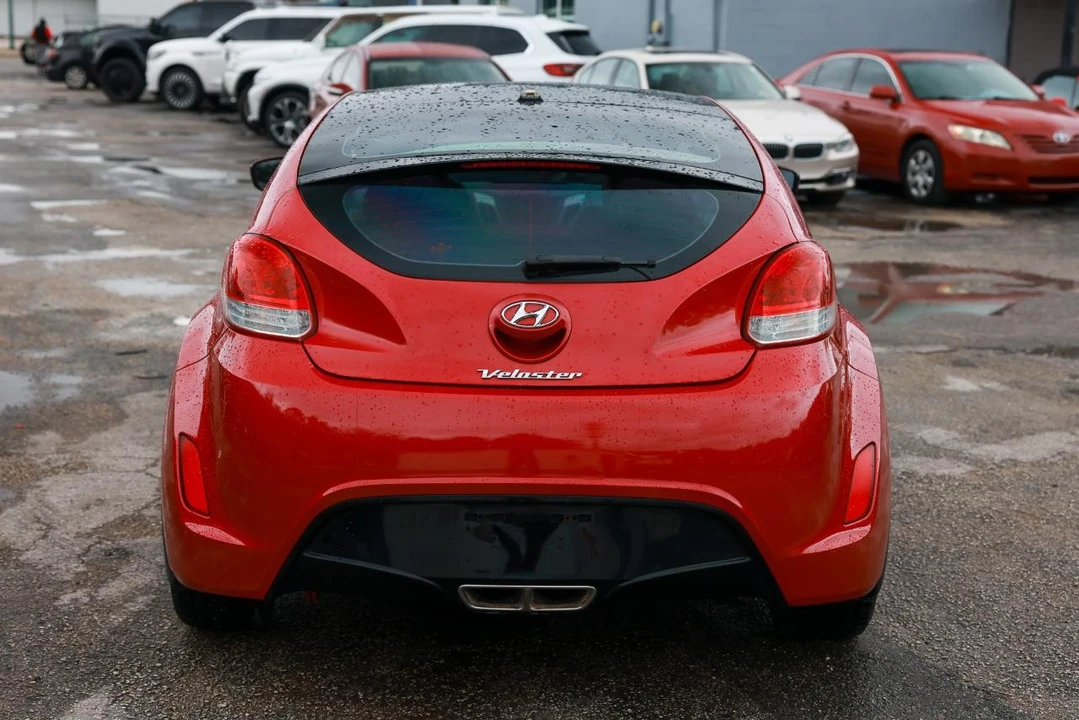 2013 Hyundai Veloster - Image 9 of 31