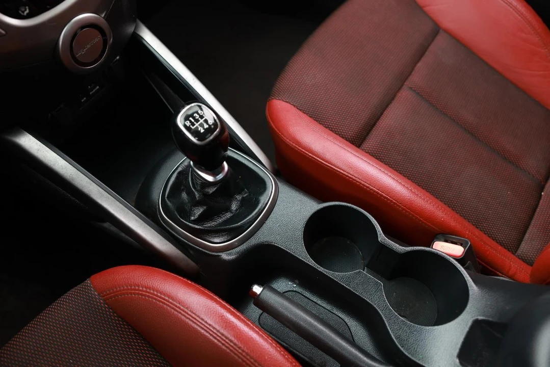 2013 Hyundai Veloster - Image 31 of 31