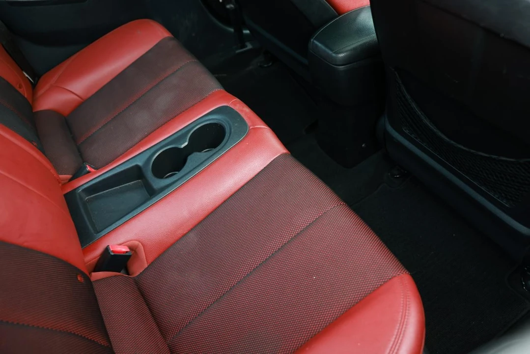 2013 Hyundai Veloster - Image 12 of 31