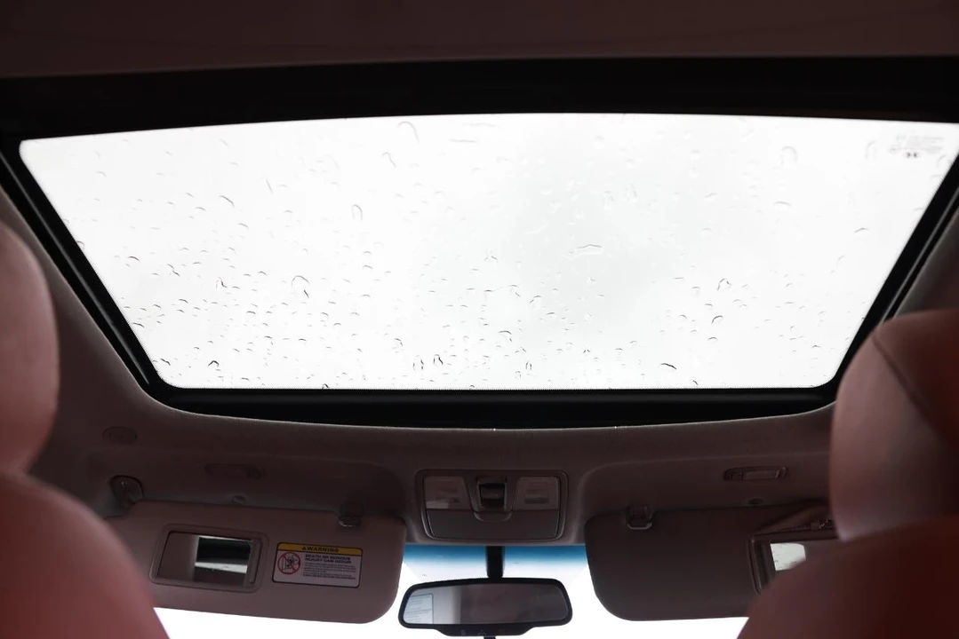 2013 Hyundai Veloster - Image 23 of 31