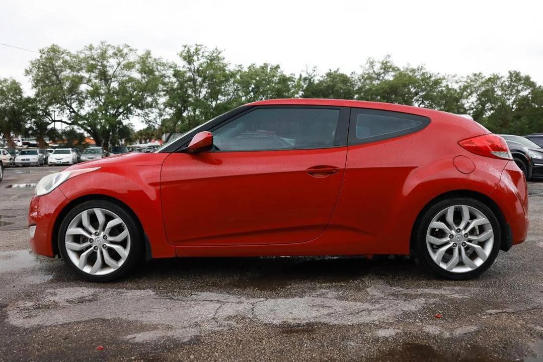 2013 Hyundai Veloster - Image 3 of 31