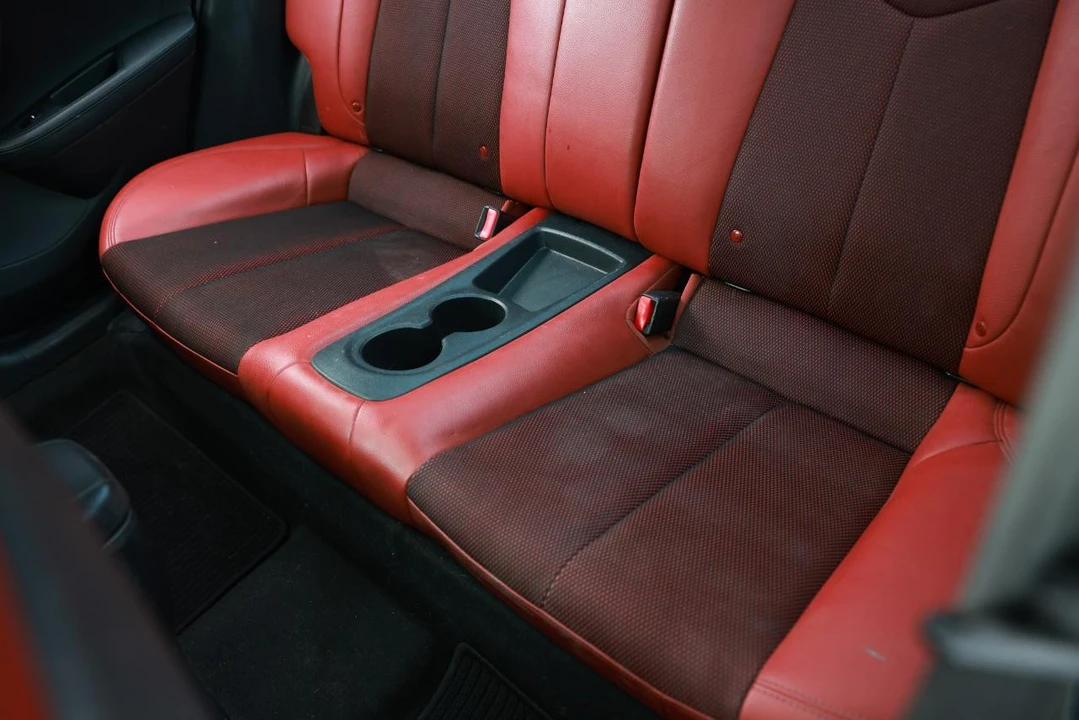 2013 Hyundai Veloster - Image 10 of 31