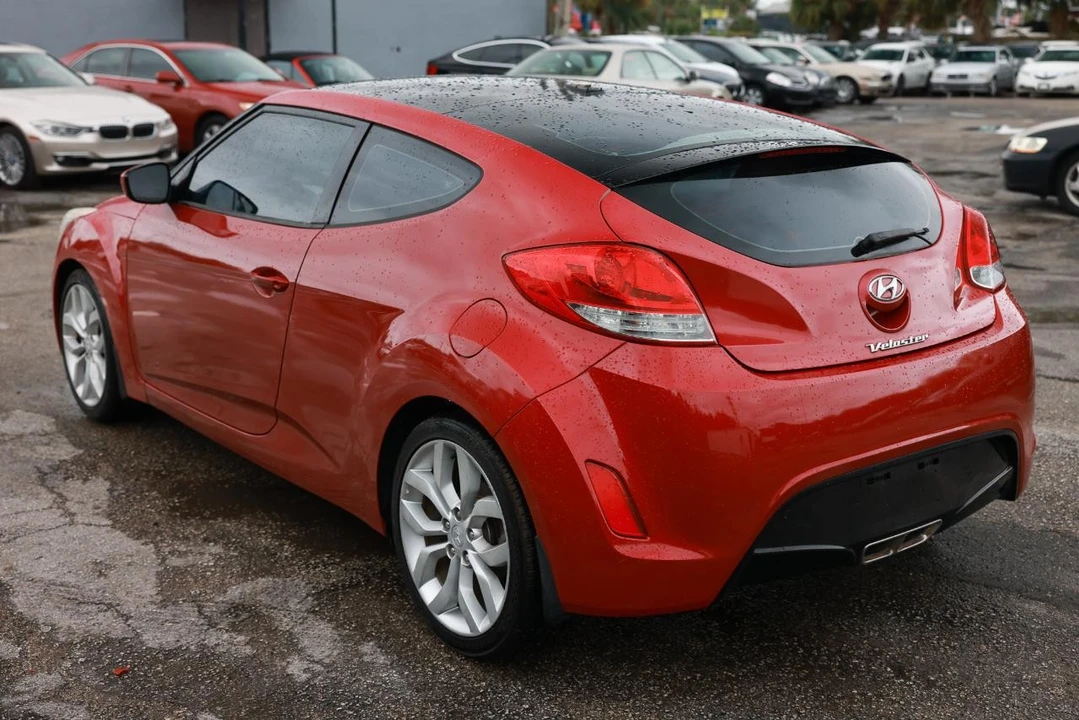2013 Hyundai Veloster - Image 5 of 31