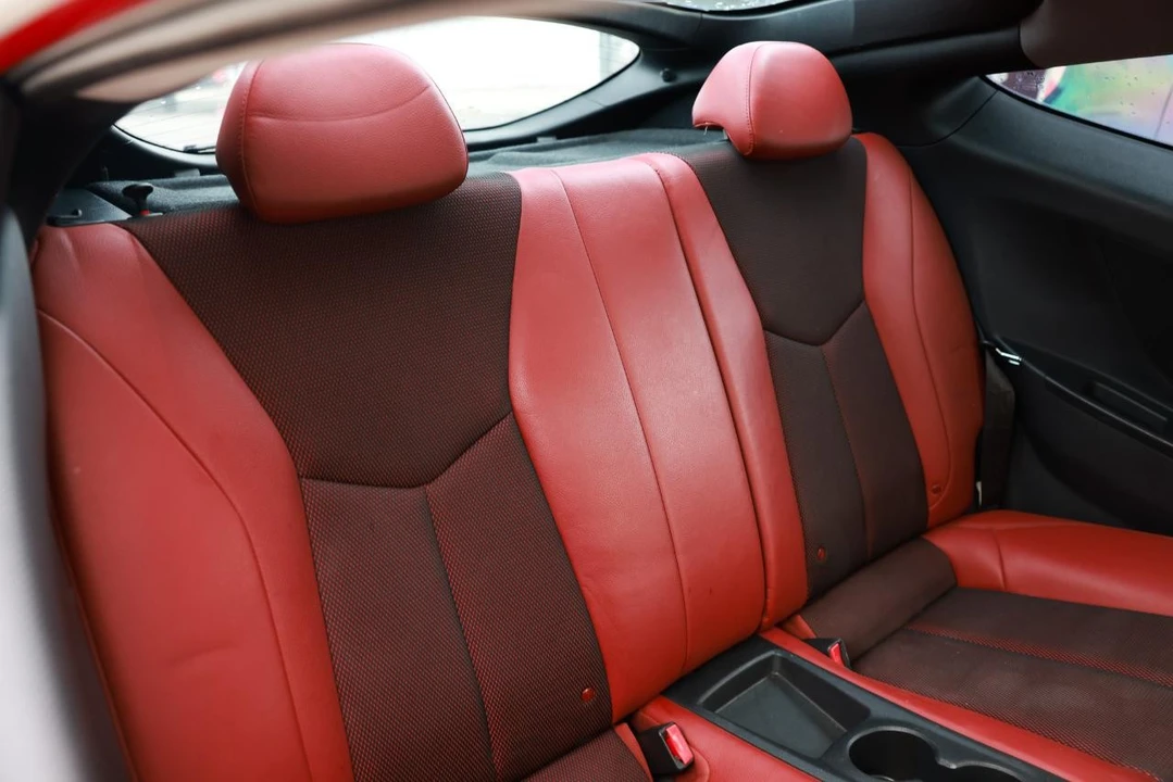 2013 Hyundai Veloster - Image 14 of 31