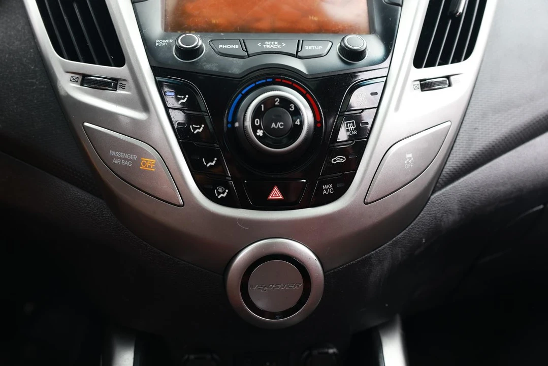 2013 Hyundai Veloster - Image 30 of 31