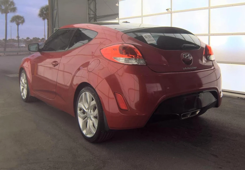 2013 Hyundai Veloster - Image 8 of 14