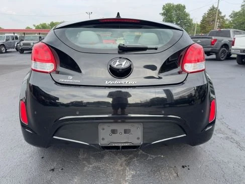 2013 Hyundai Veloster - Image 6 of 17